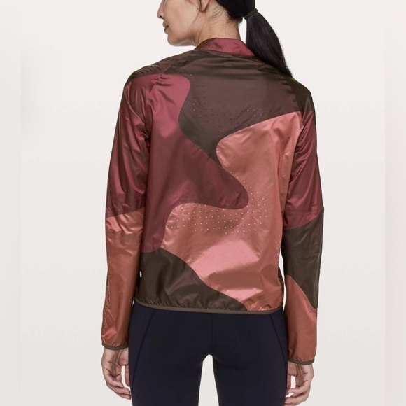 Lululemon Patch Game Jacket - Picture 13 of 13